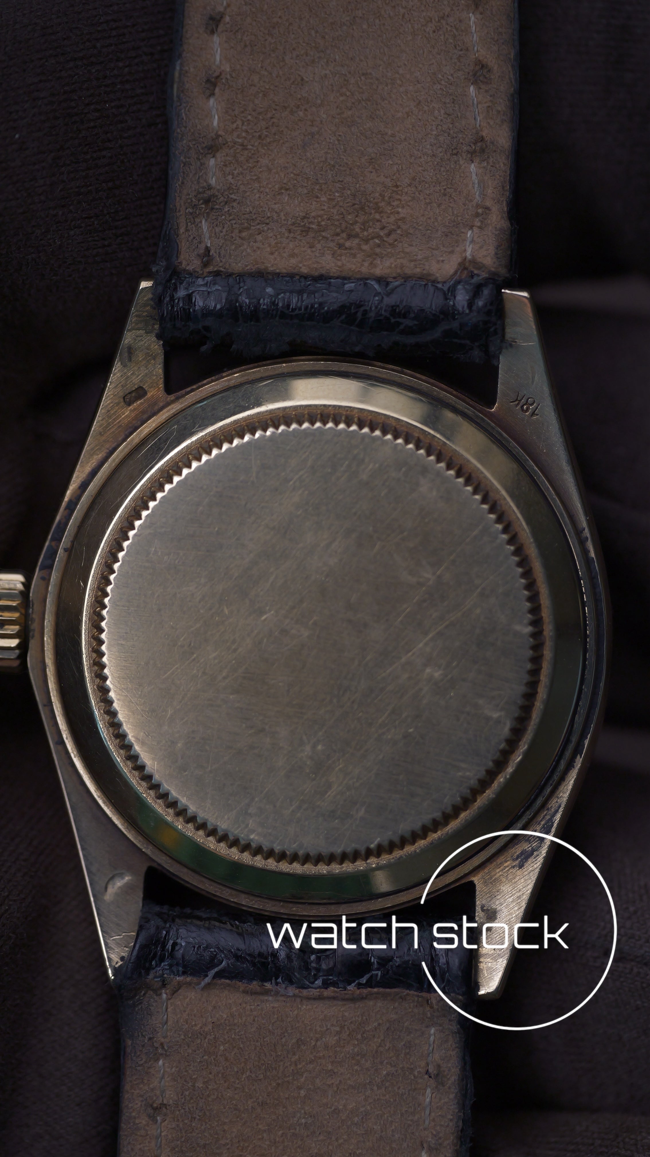 Rolex Date 31mm ref.6624 full gold