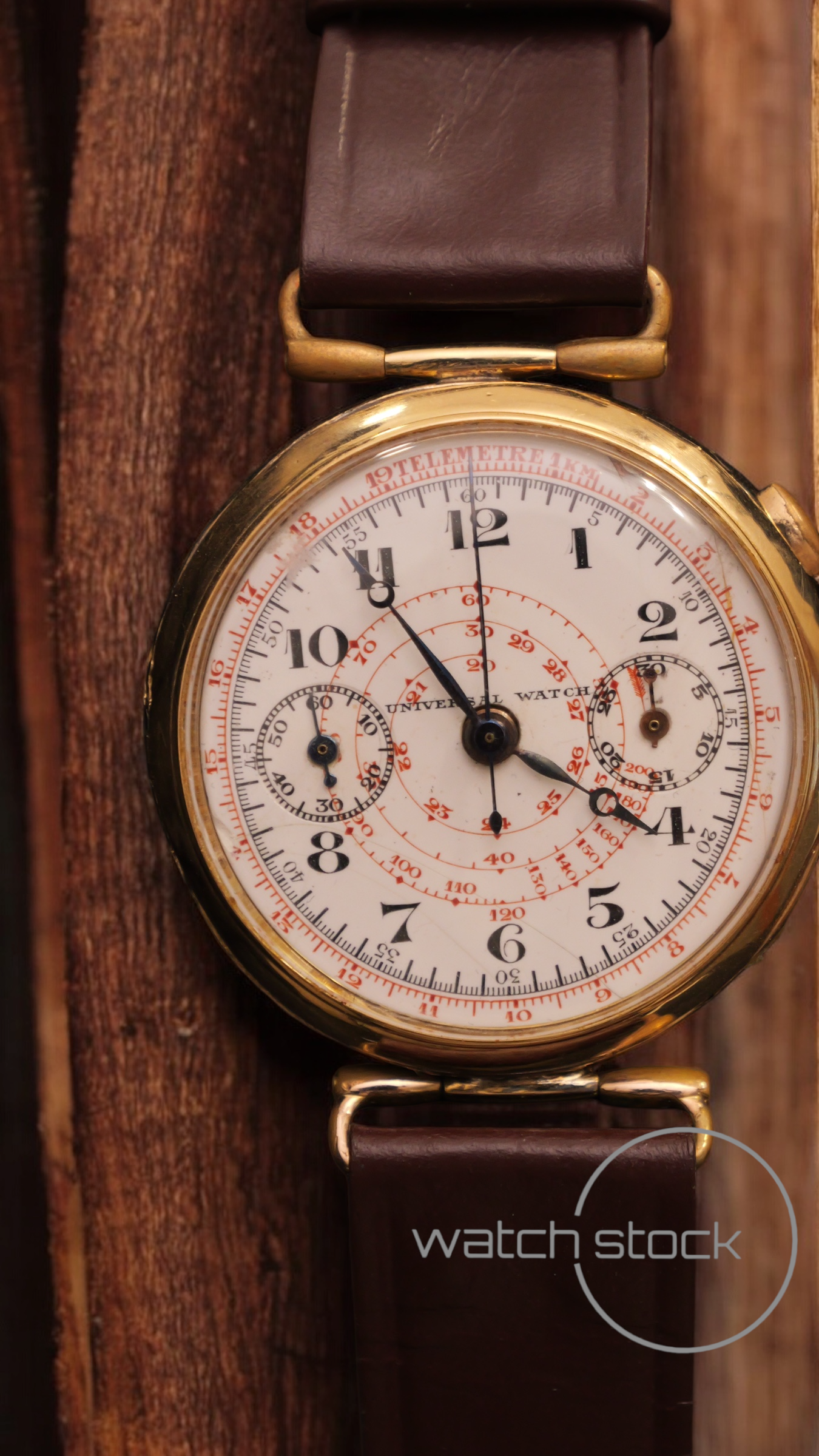 Universal watch monopusher 1930 (40mm) white ceramic dial