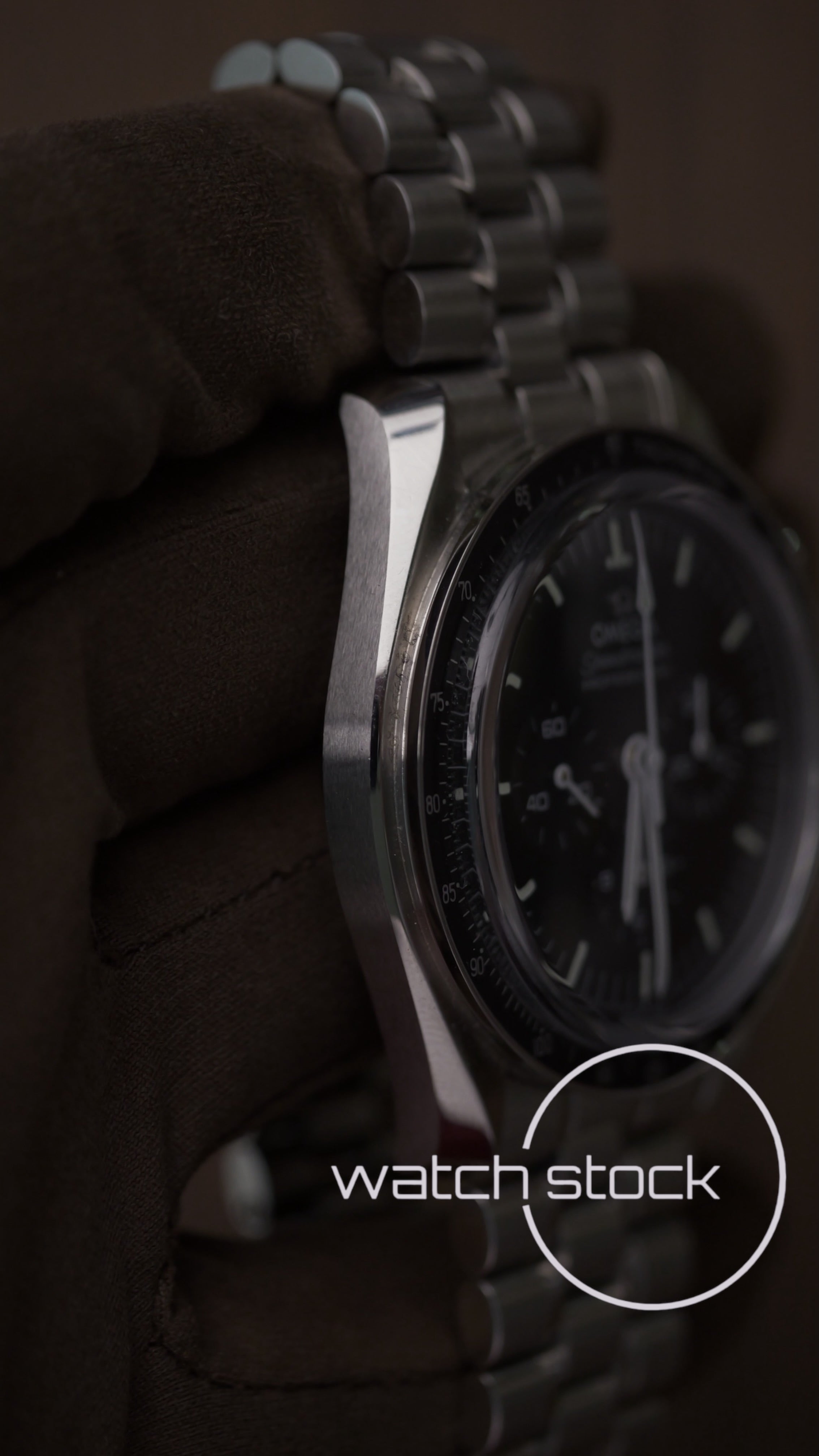 Omega speedmaster professional moonwatch 42mm Ref. 31030425001002 2025