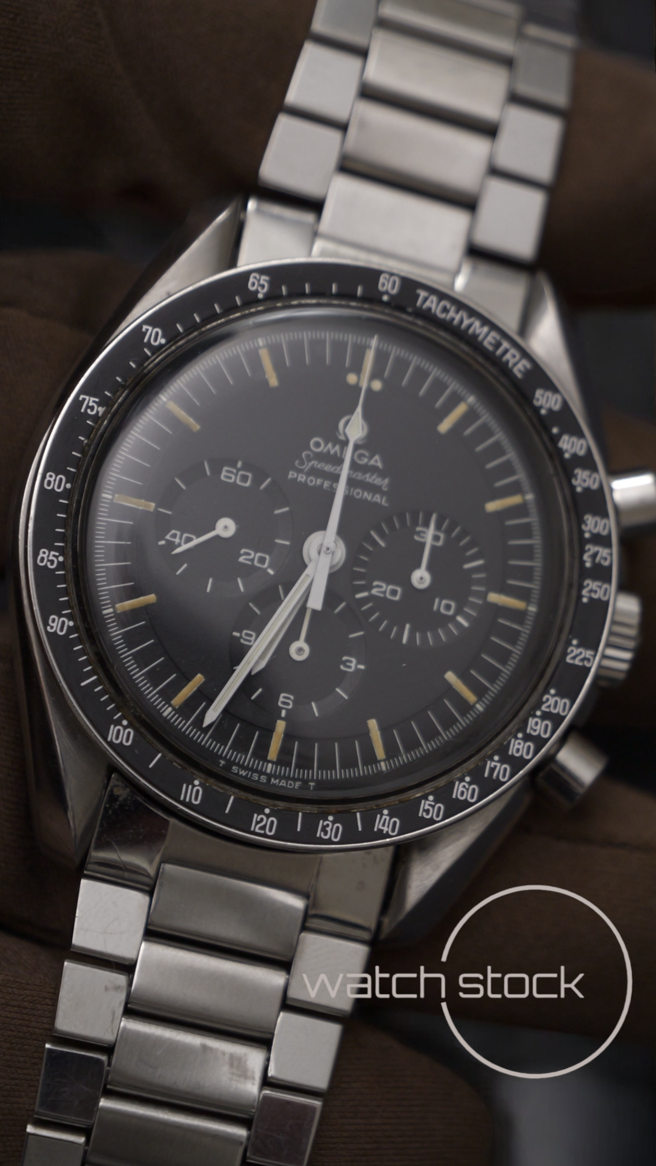 Omega speedmaster professional moonwatch 42mm Ref. 145022-69ST