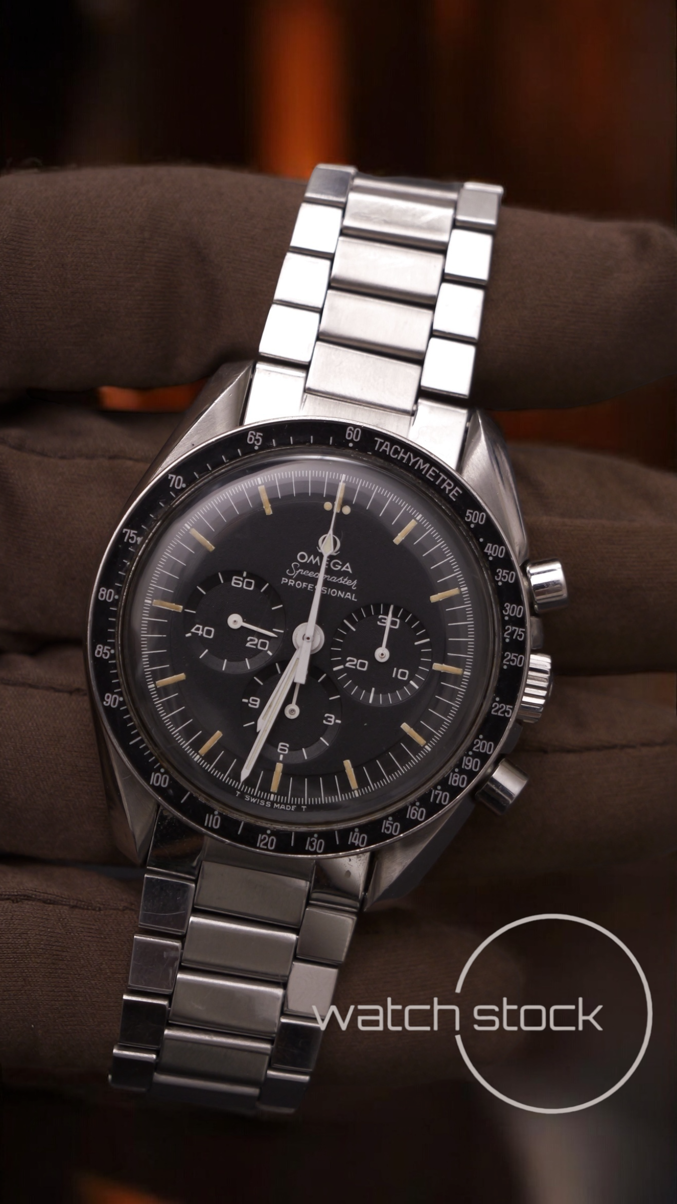 Omega speedmaster professional moonwatch 42mm Ref. 145022-69ST