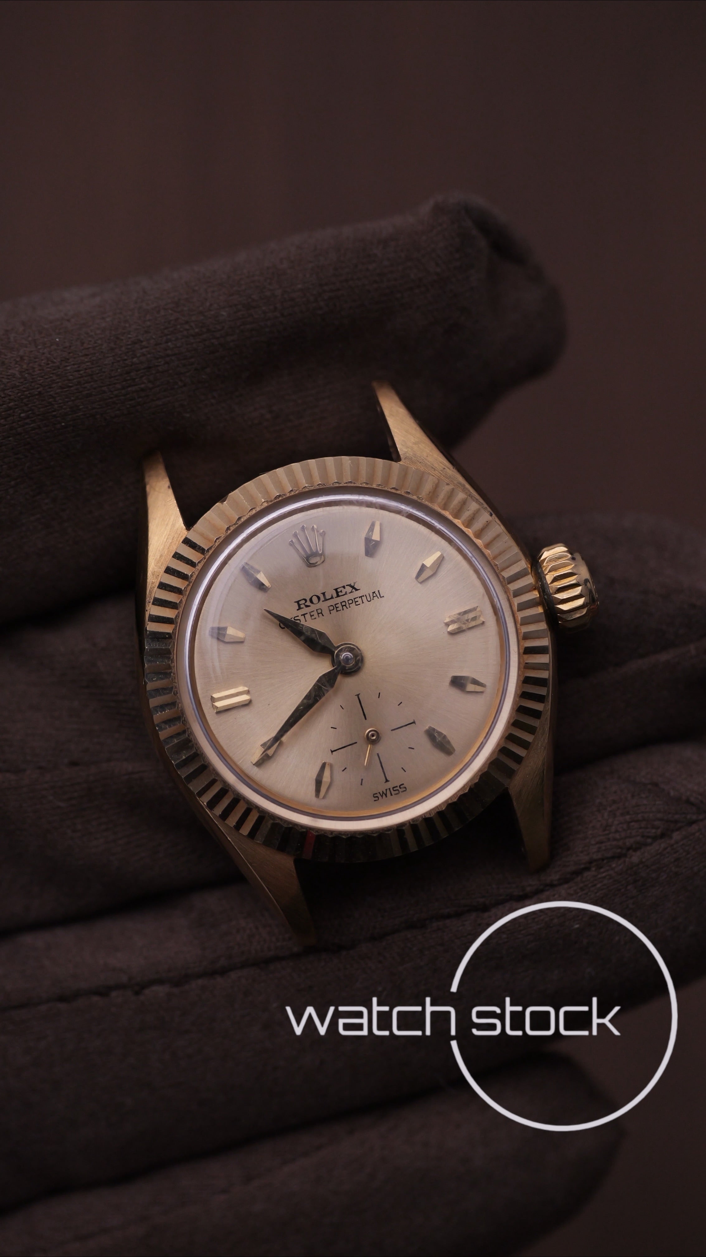 Rolex Oyster Perpetual Lady 24mm 18k Gold