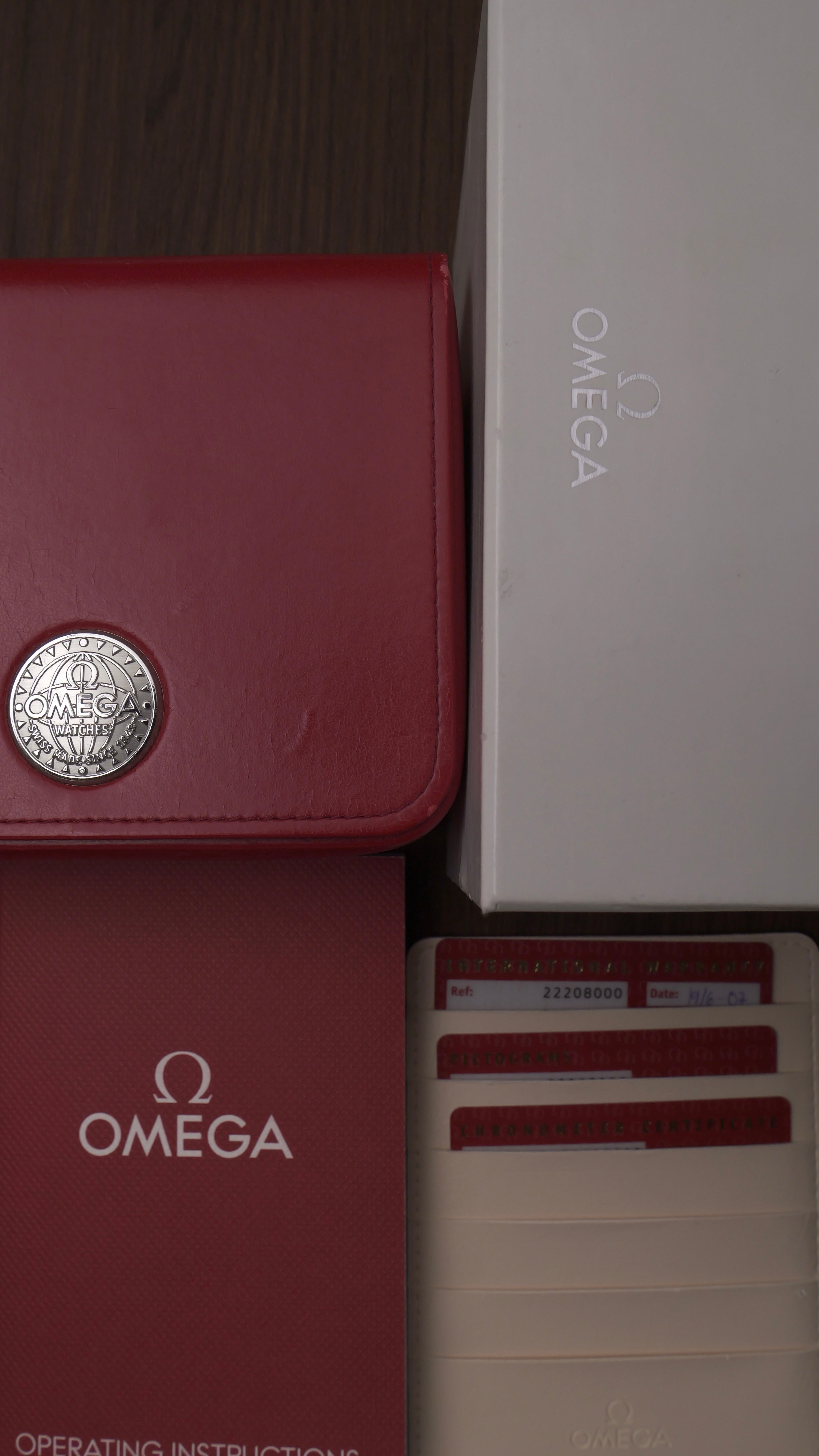 Omega seamaster professional 300M ref. 2220.80.00 James Bond Casino Royale 2007 Full set