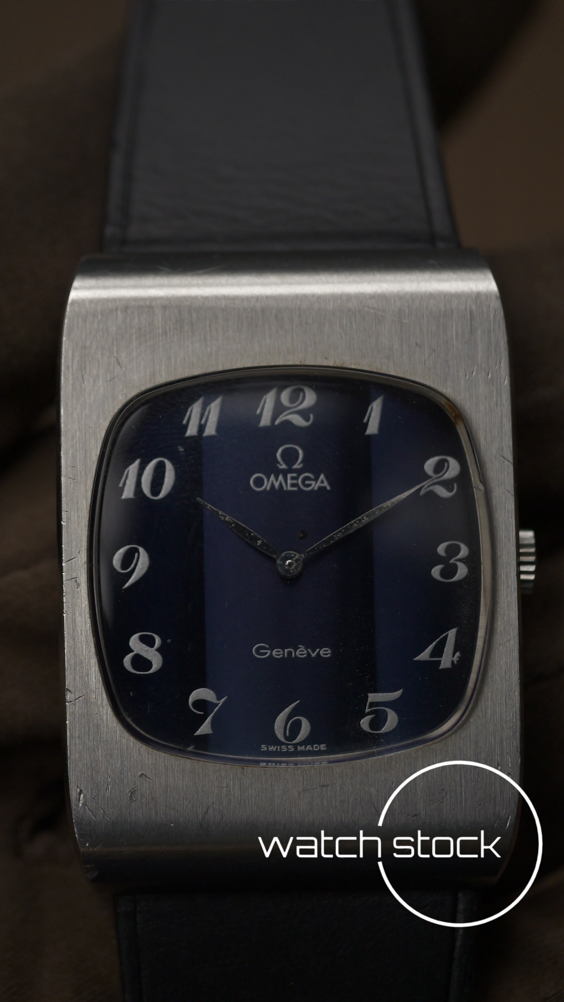 Omega Genève 1975 vintage meccanico vertical soleil dial serviced