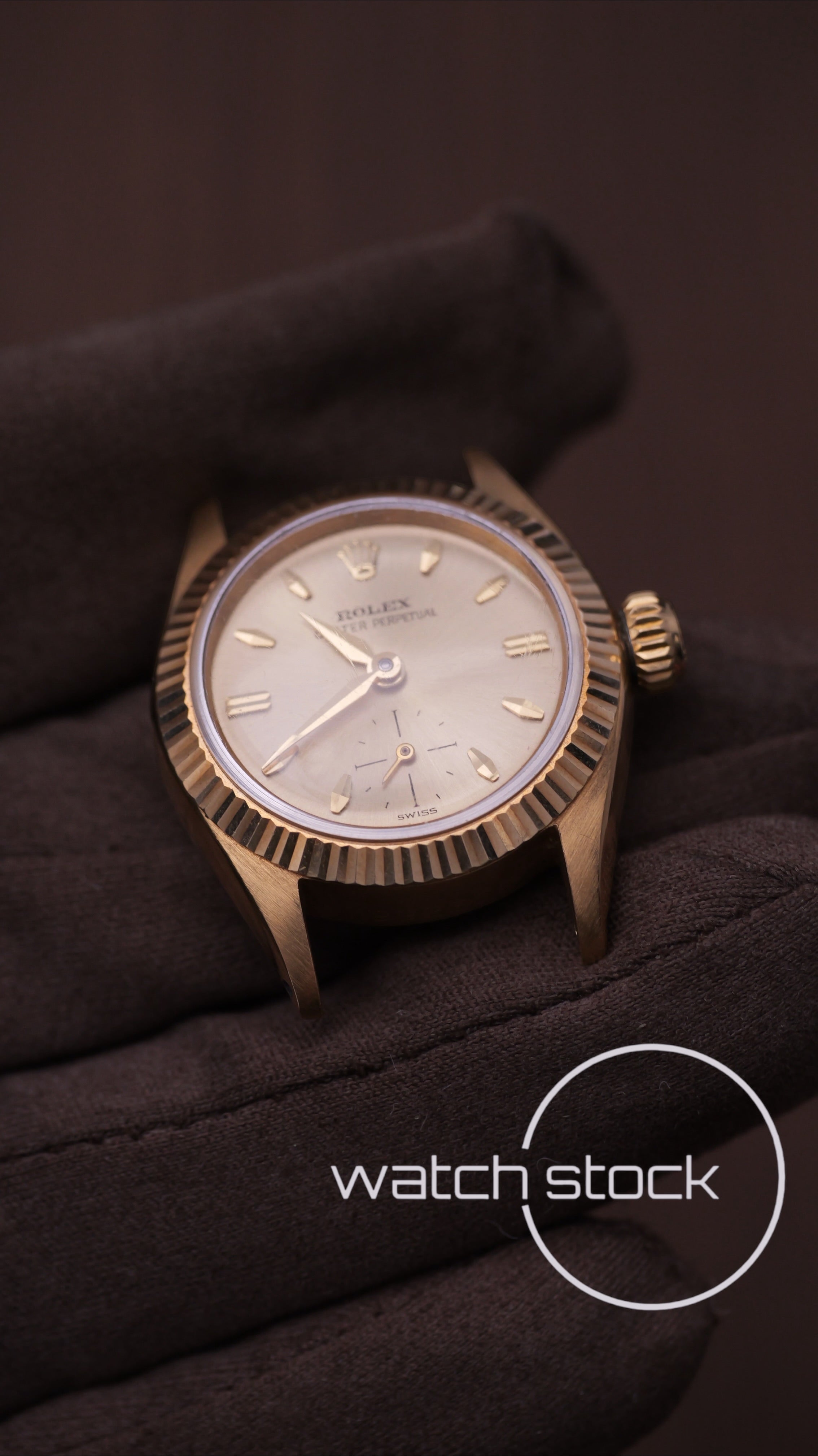 Rolex Oyster Perpetual Lady 24mm 18k Gold