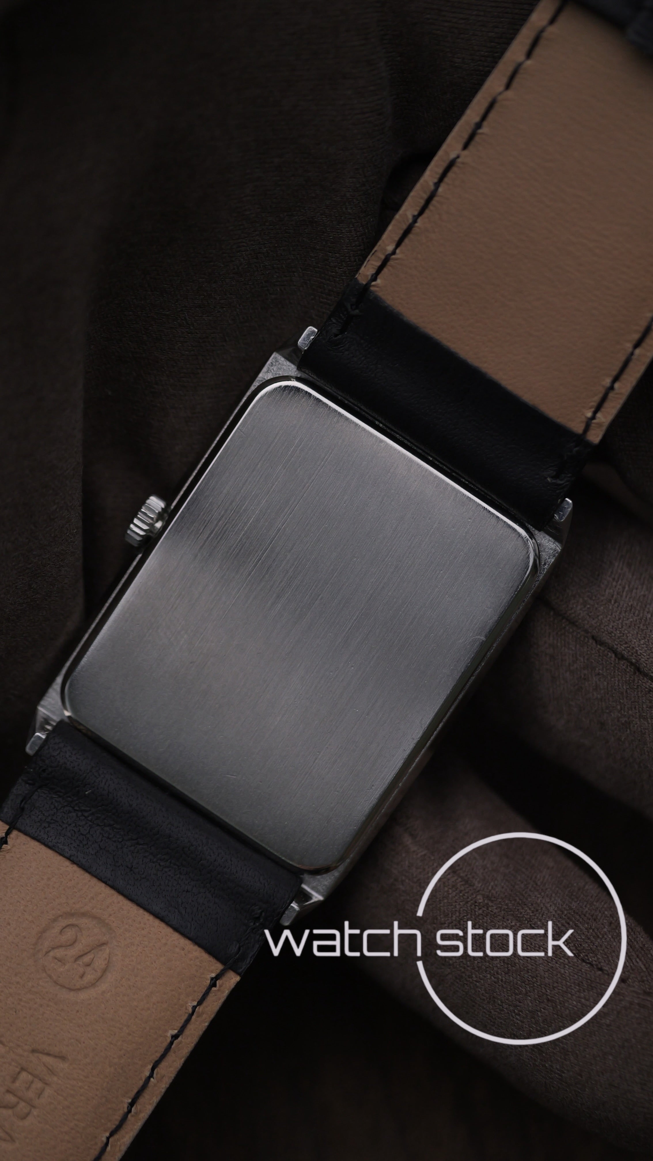 Omega Genève vintage meccanico vertical soleil dial