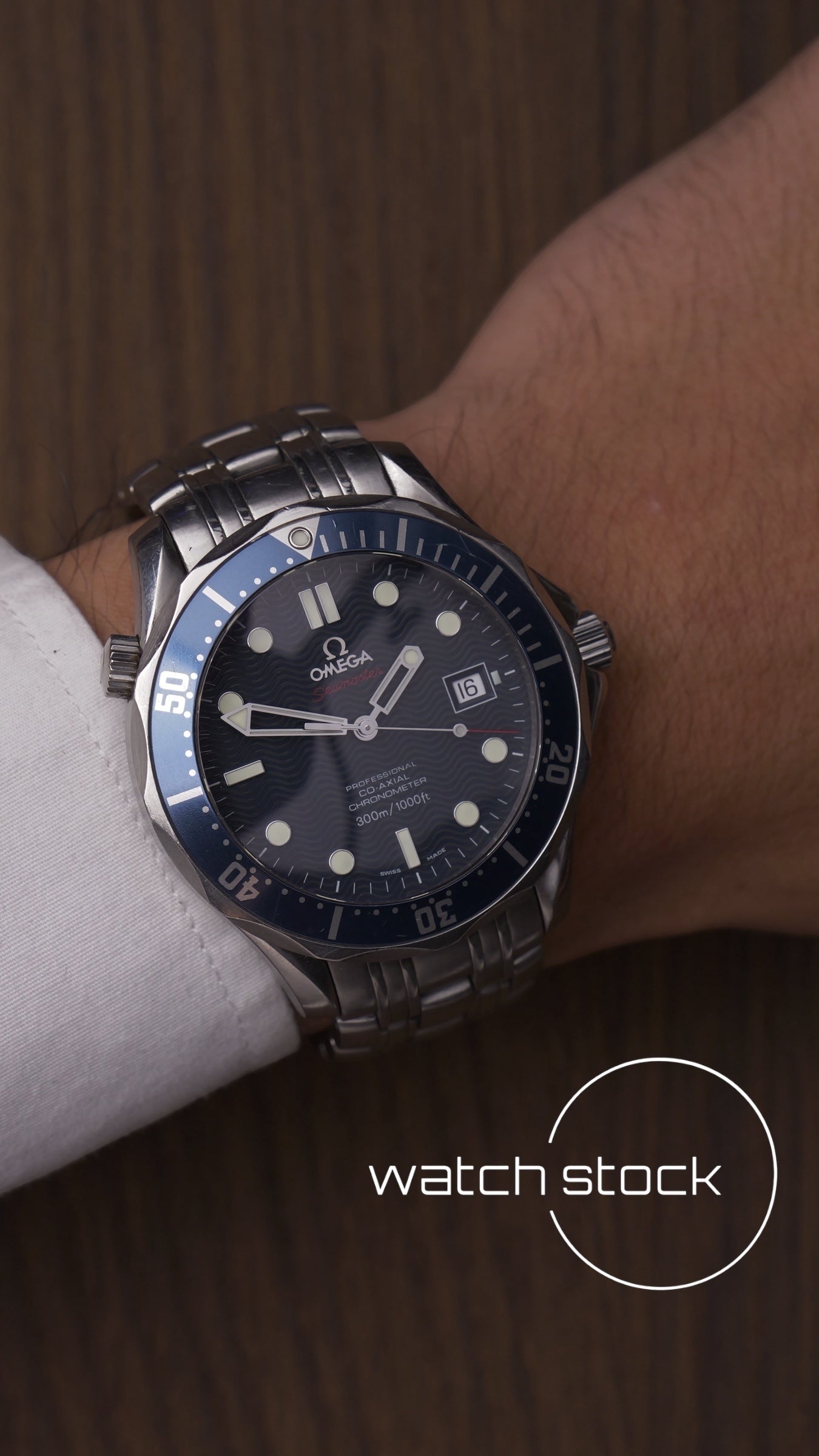 Omega seamaster professional 300M ref. 2220.80.00 James Bond Casino Royale 2007 Full set