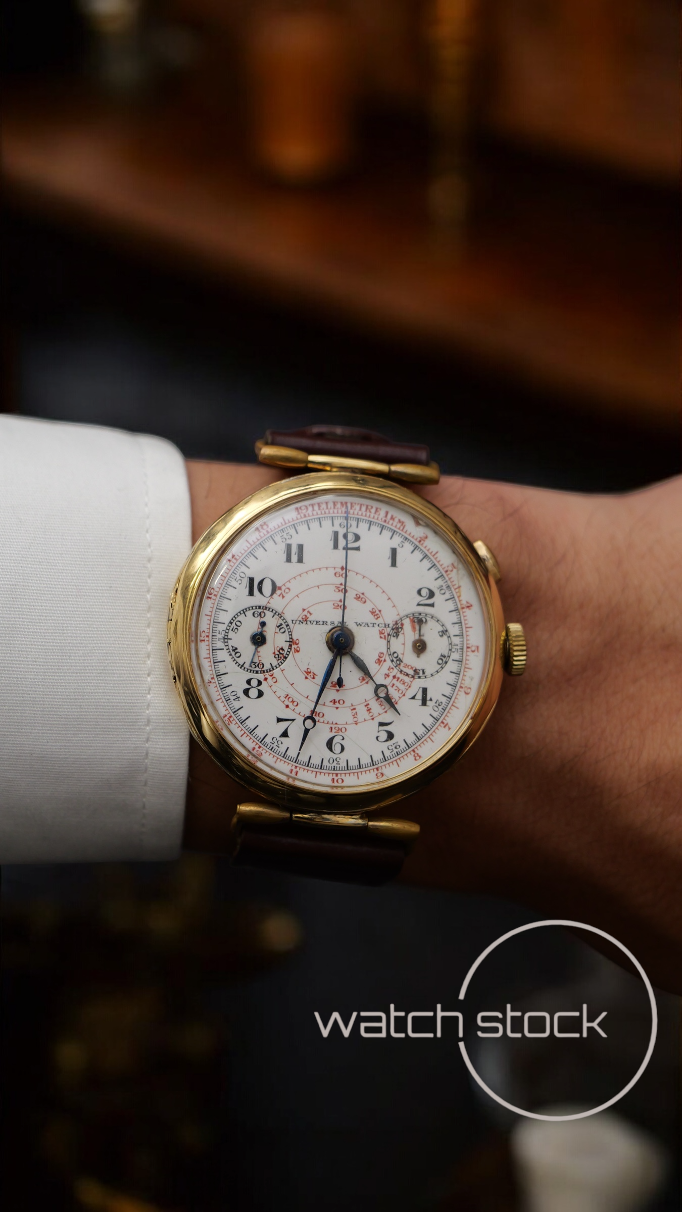 Universal watch monopusher 1930 (40mm) white ceramic dial