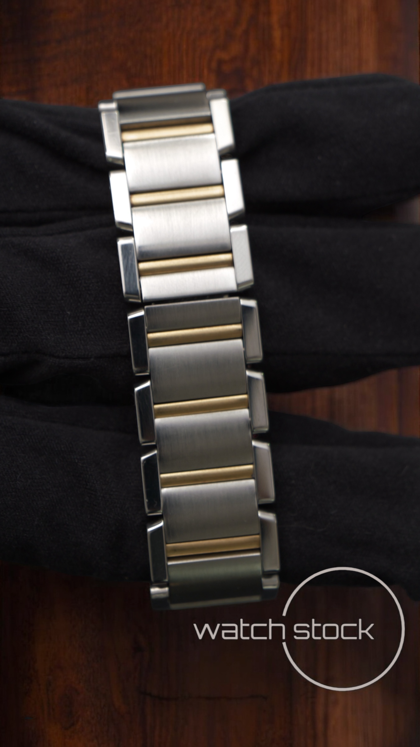 Cartier tank francaise acc. Or. ref.2465 29x30mm quarz