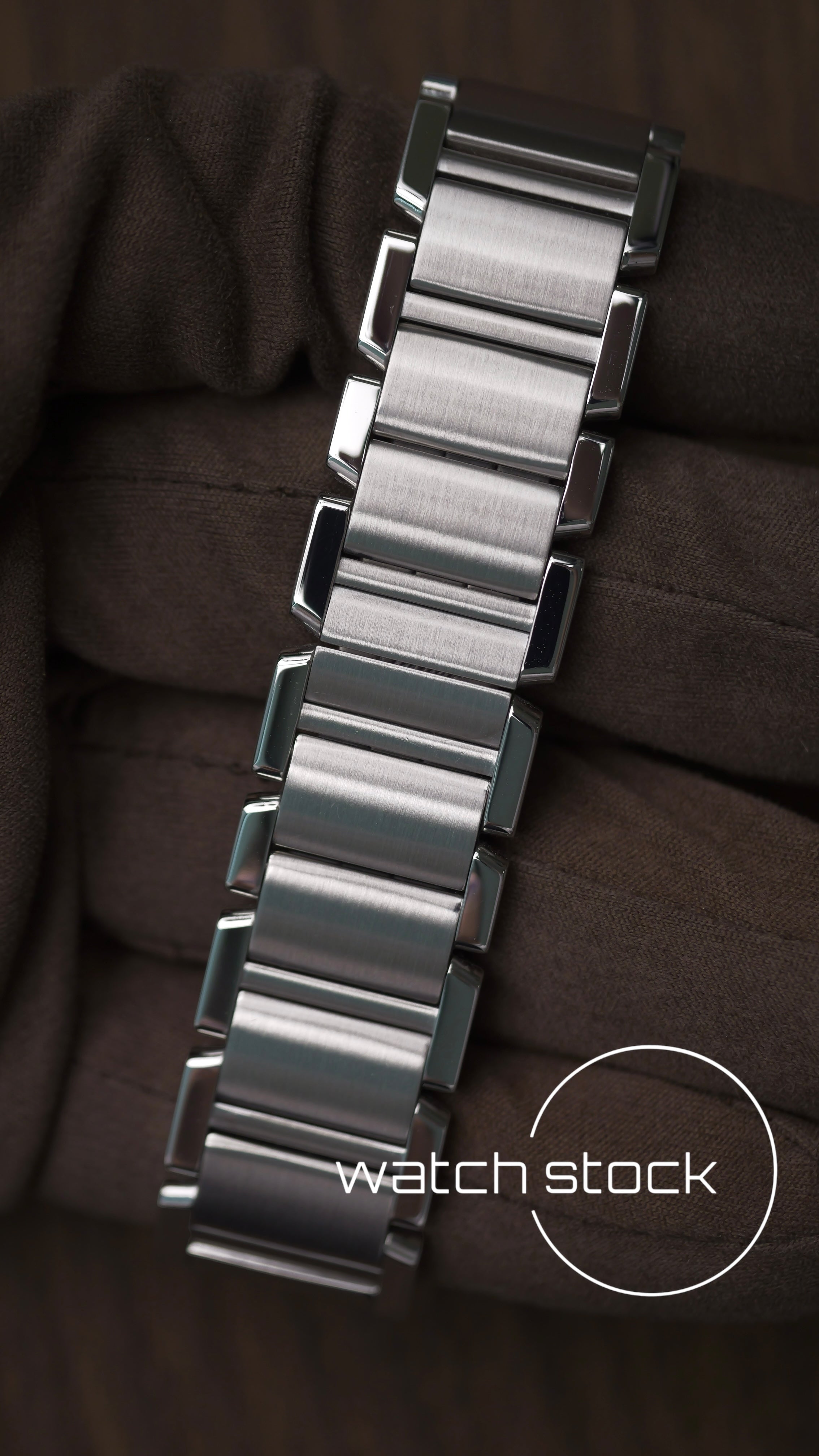 Cartier tank francaise medium ref.2465 29x30mm FULL SET quartz