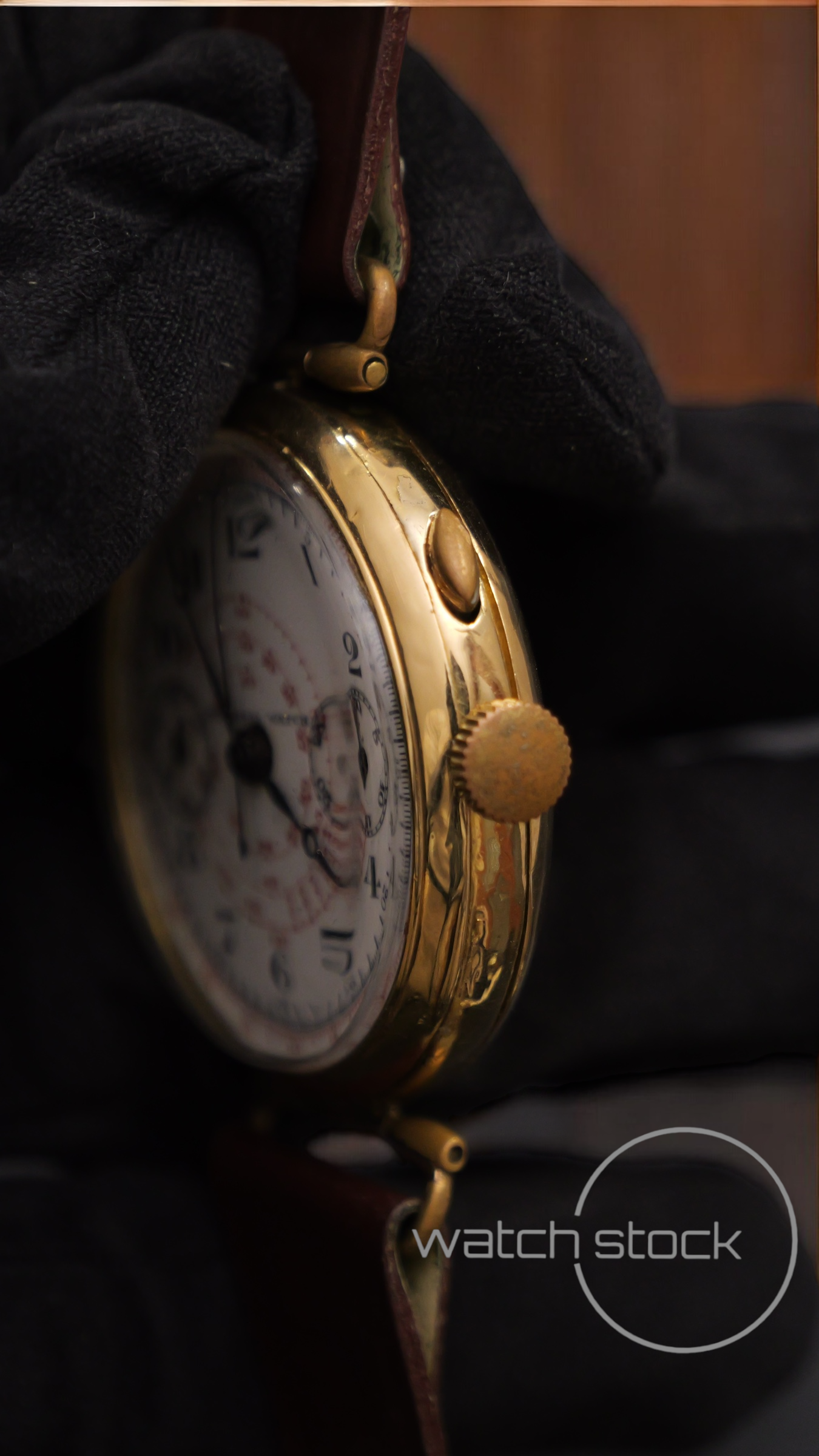 Universal watch monopusher 1930 (40mm) white ceramic dial