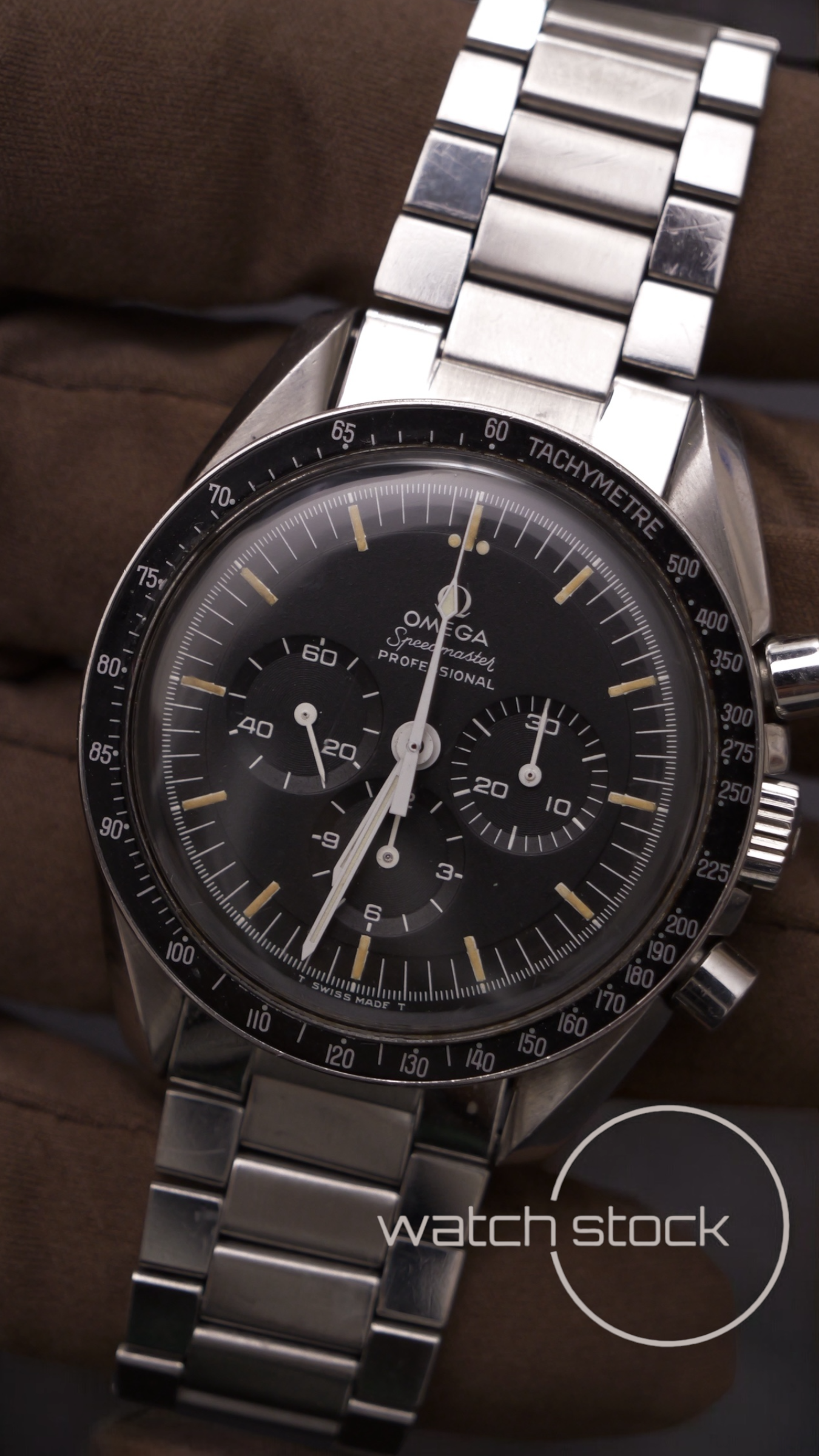Omega speedmaster professional moonwatch 42mm Ref. 145022-69ST