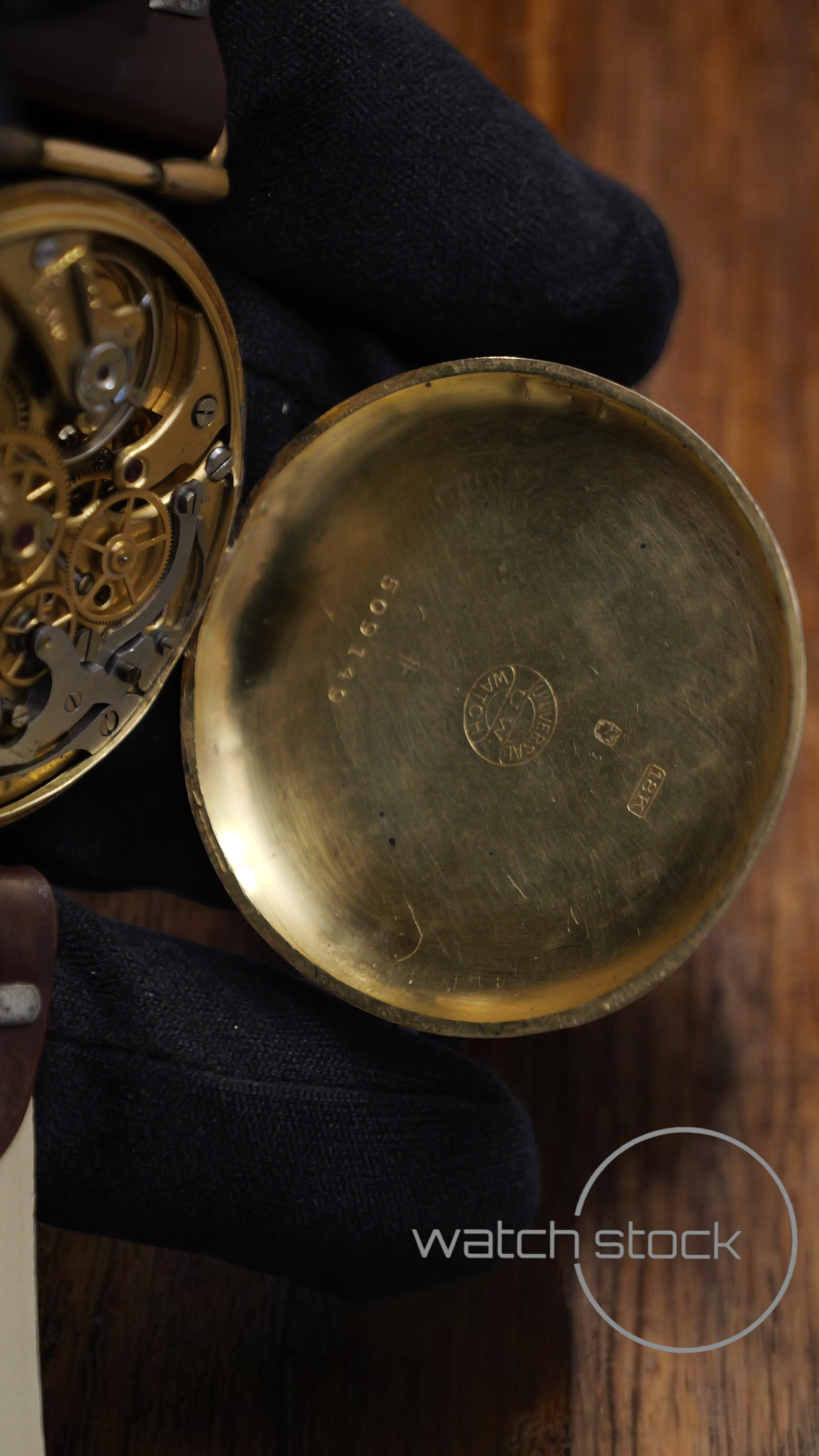 Universal watch monopusher 1930 (40mm) white ceramic dial