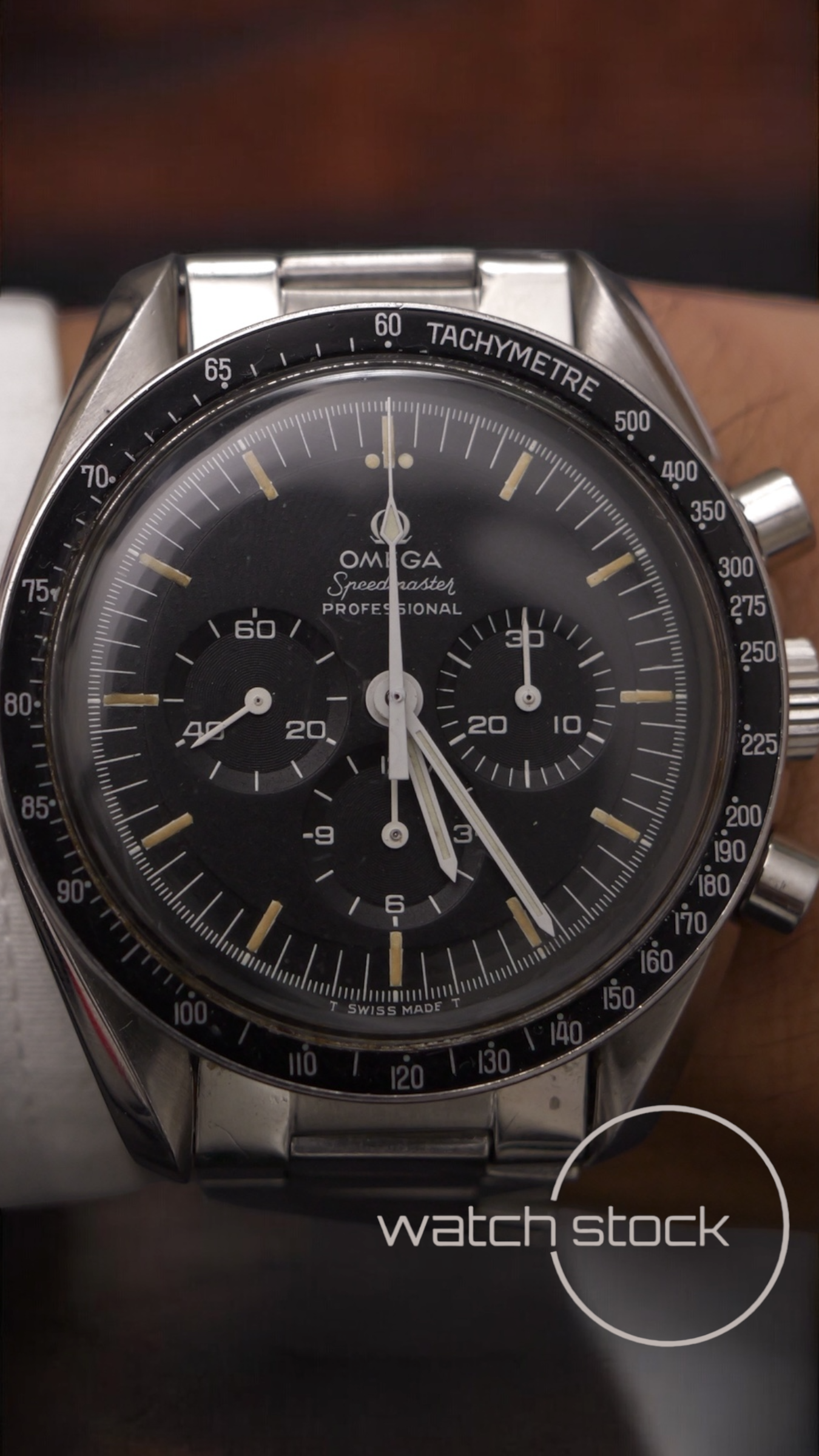 Omega speedmaster professional moonwatch 42mm Ref. 145022-69ST
