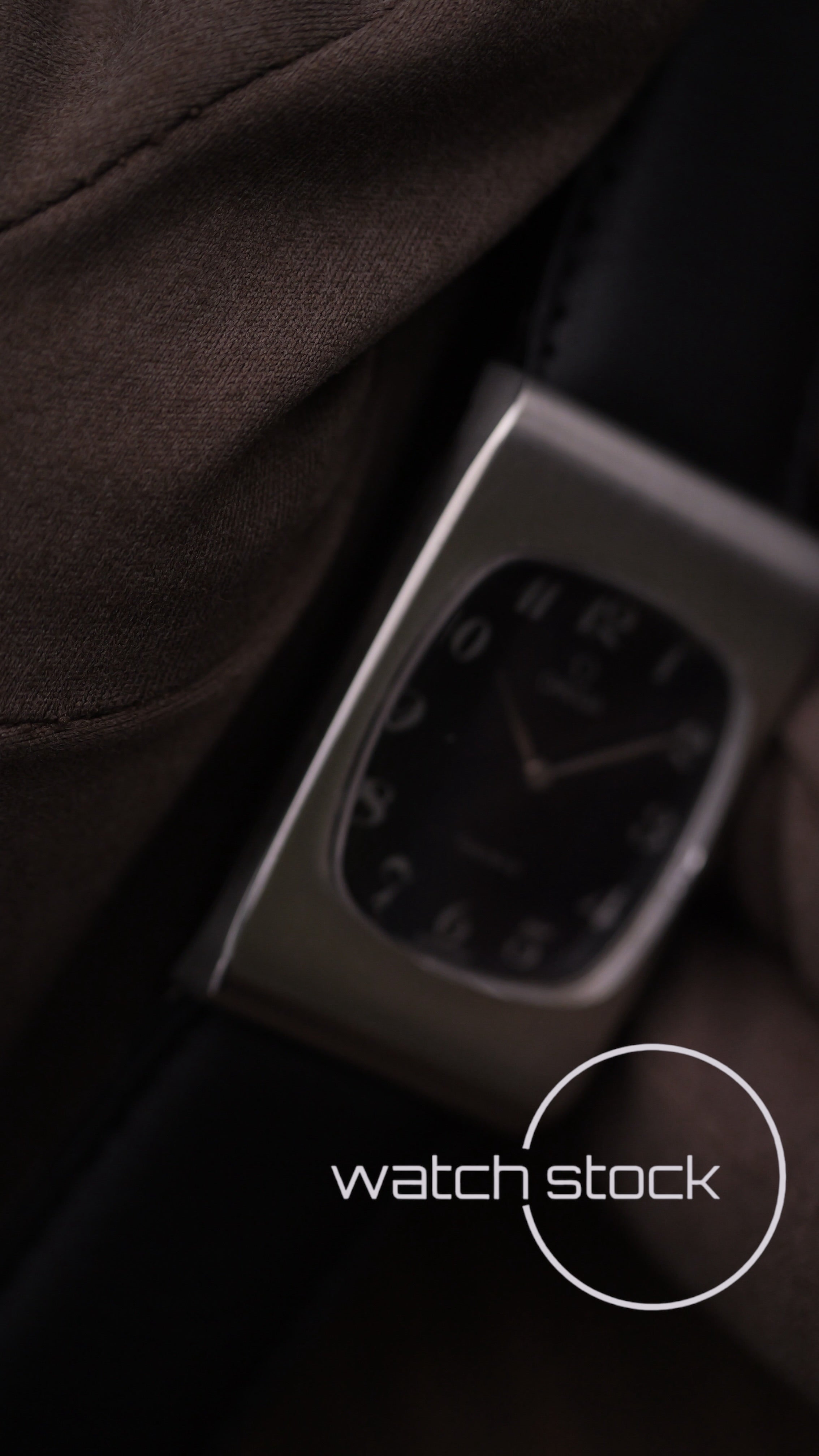 Omega Genève vintage meccanico vertical soleil dial