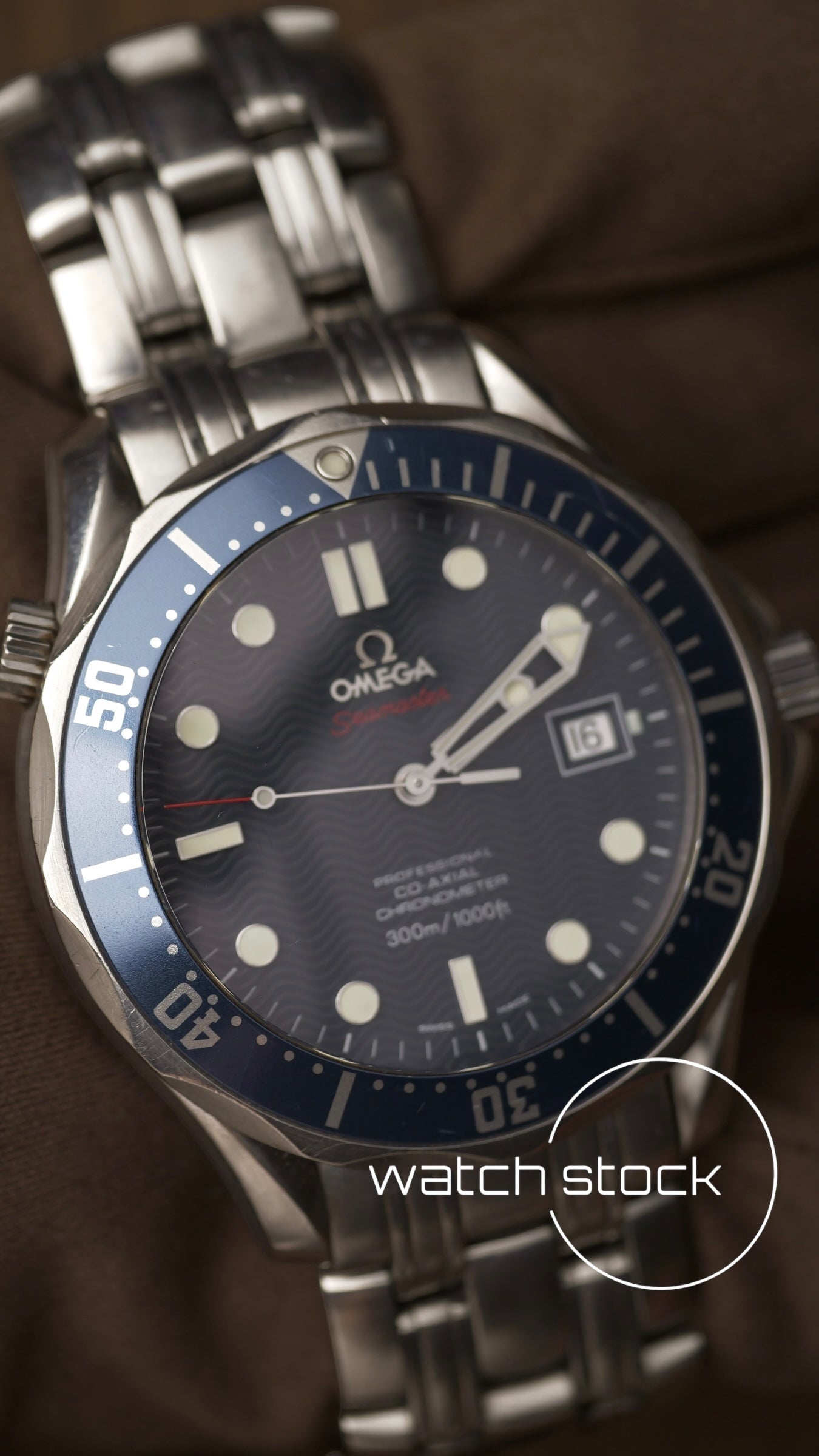 Omega seamaster professional 300M ref. 2220.80.00 James Bond Casino Royale 2007 Full set