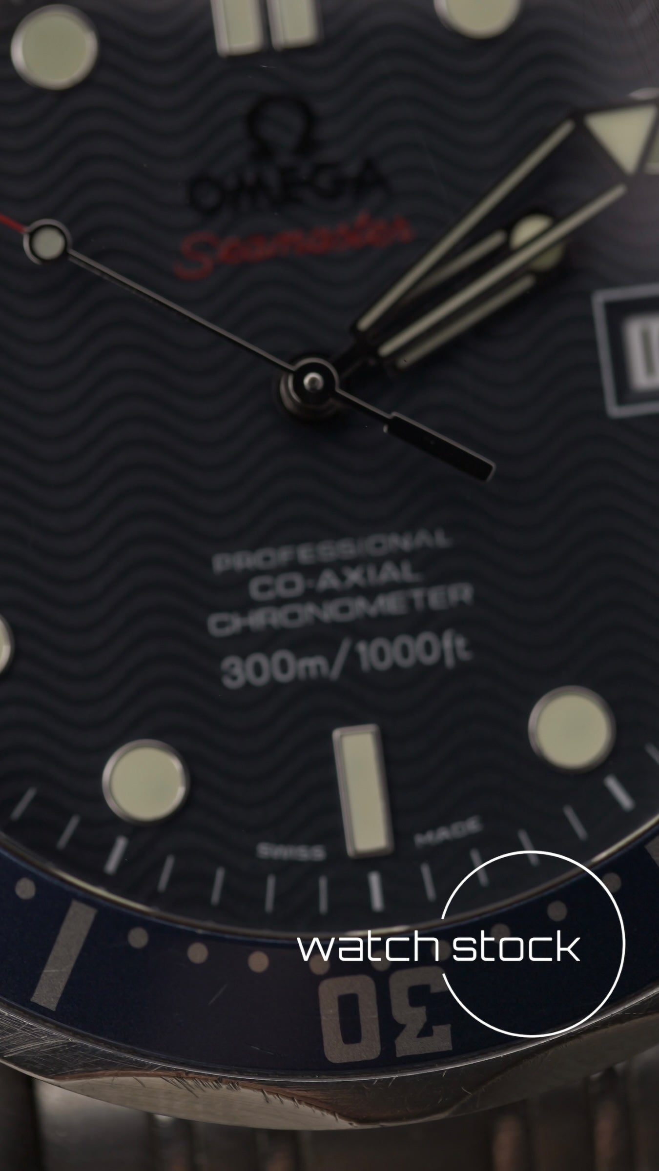 Omega seamaster professional 300M ref. 2220.80.00 James Bond Casino Royale 2007 Full set