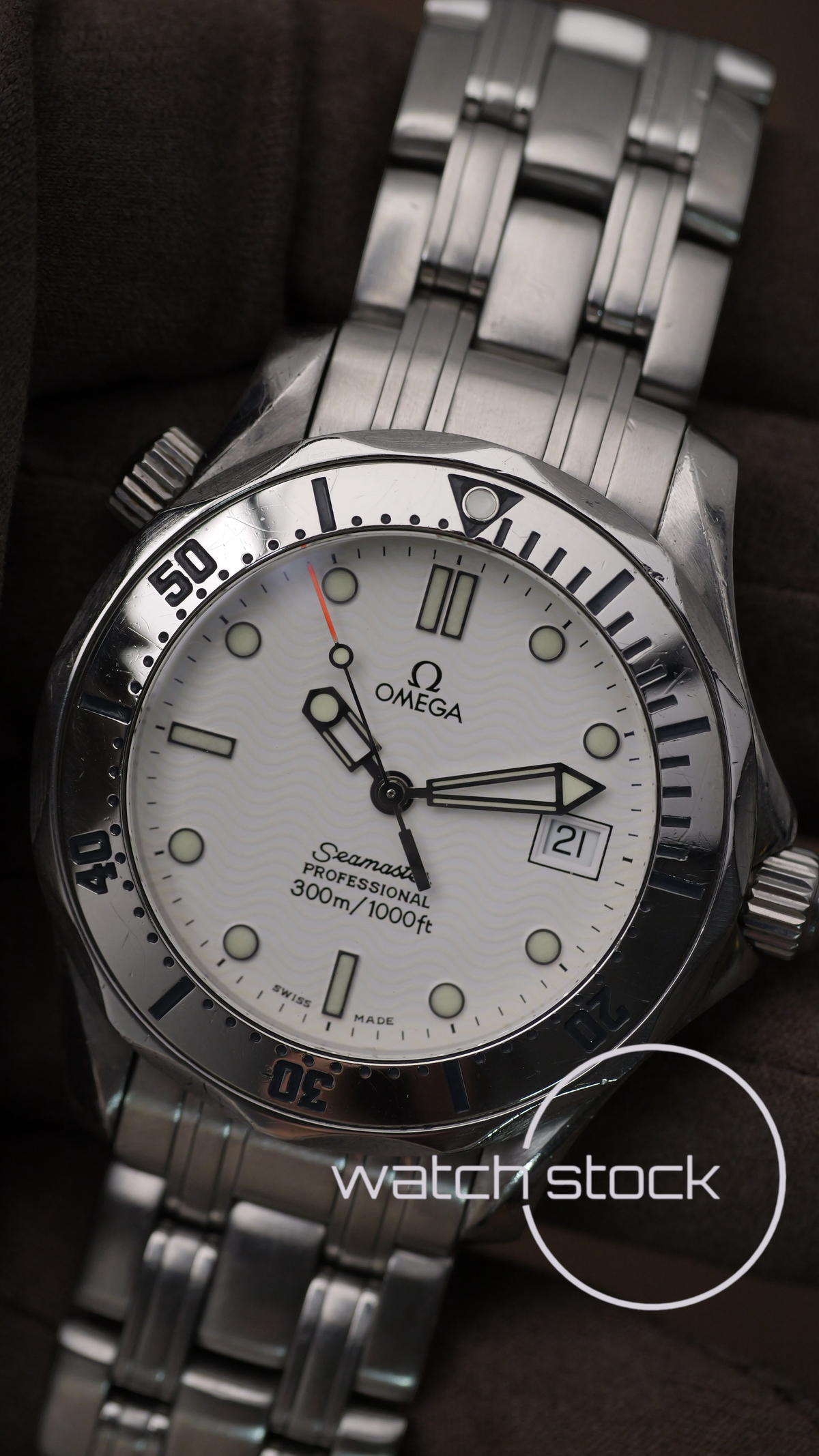 Omega seamaster 300m quartz (36mm) white dial