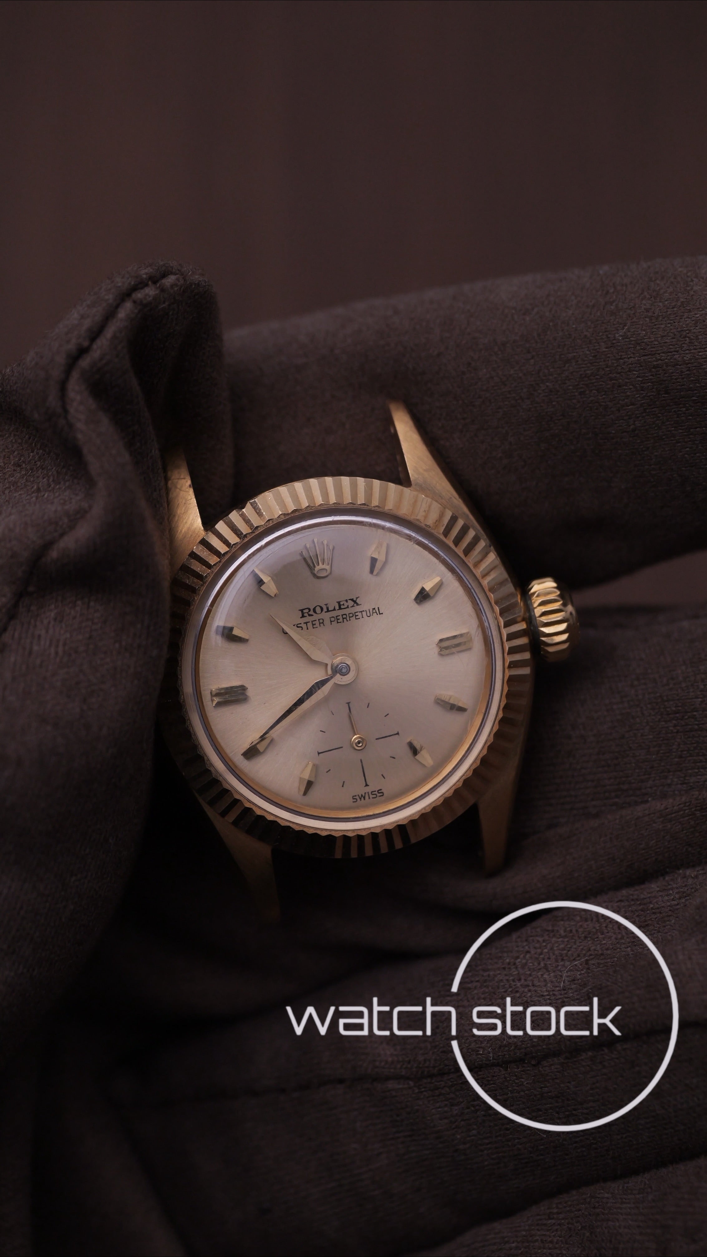Rolex Oyster Perpetual  Lady 24mm 18k Gold
