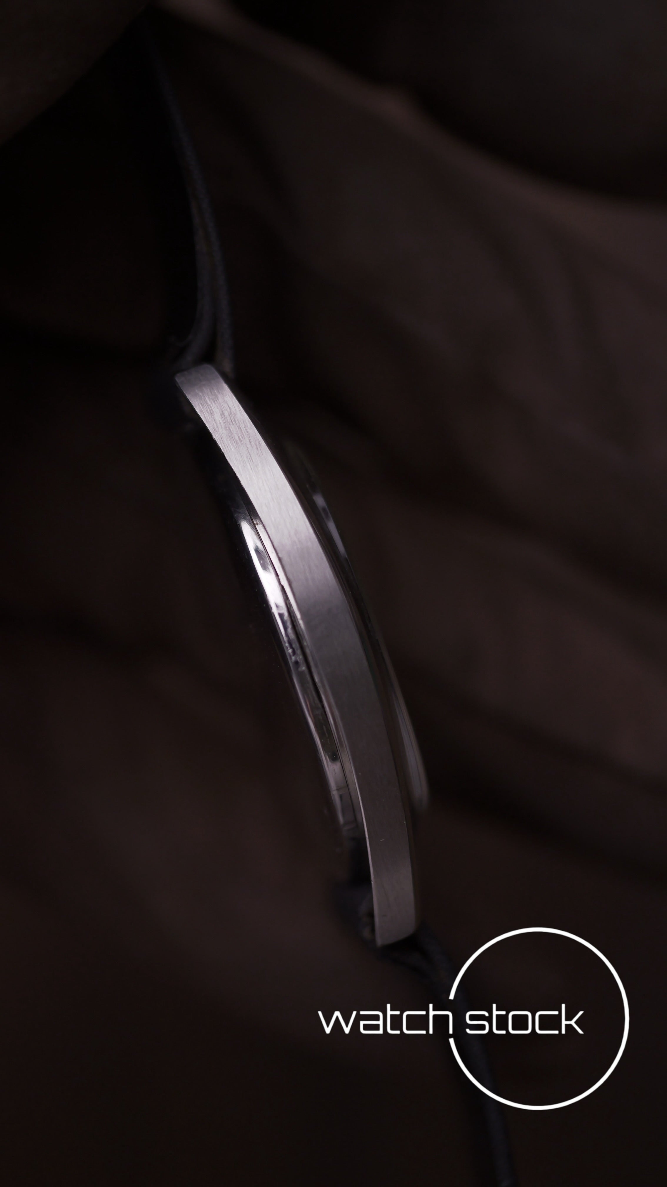 Omega Geneve carica manuale cassa a cuscino 1975 serviced