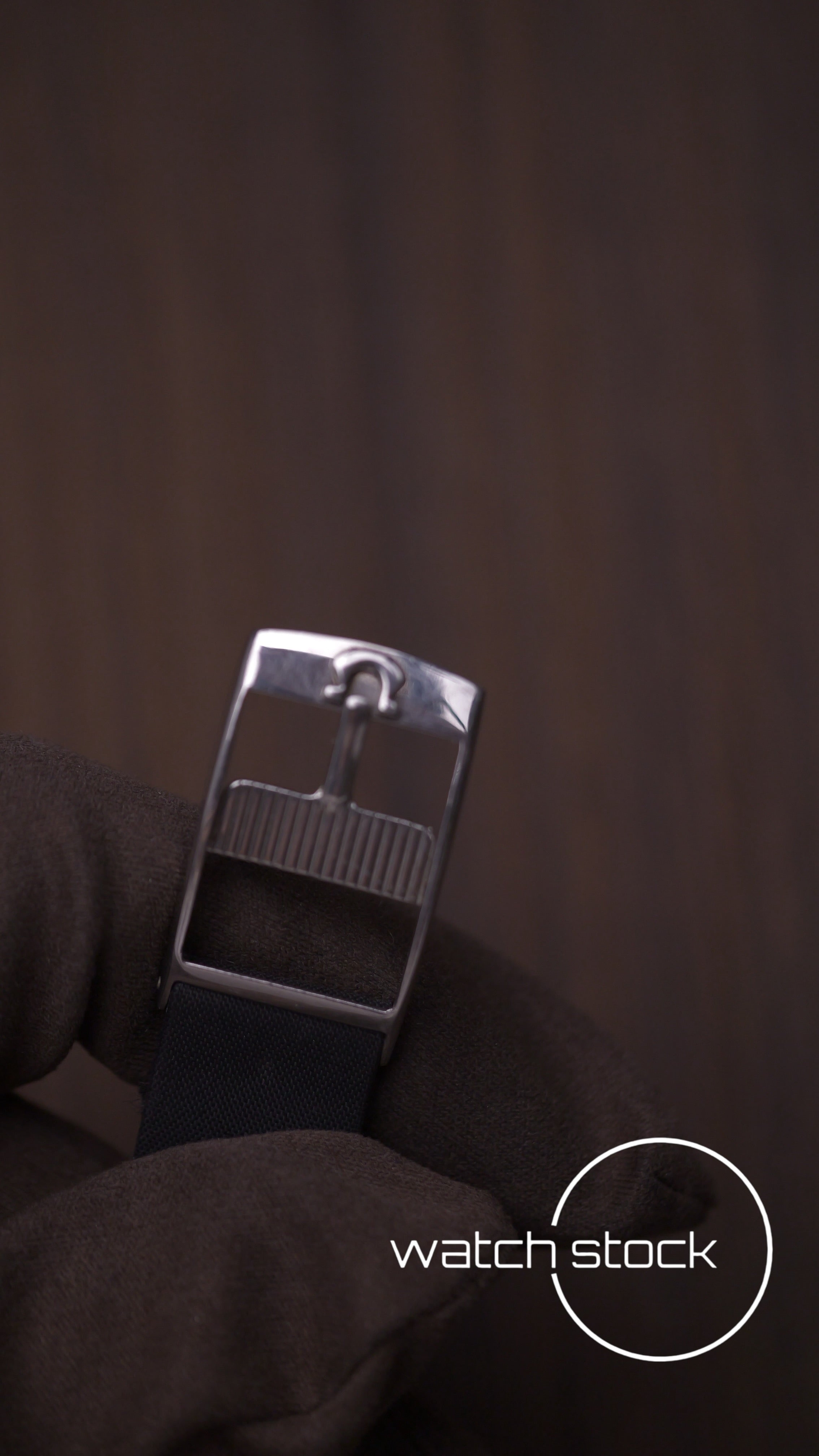 Omega Geneve carica manuale cassa a cuscino 1975 serviced