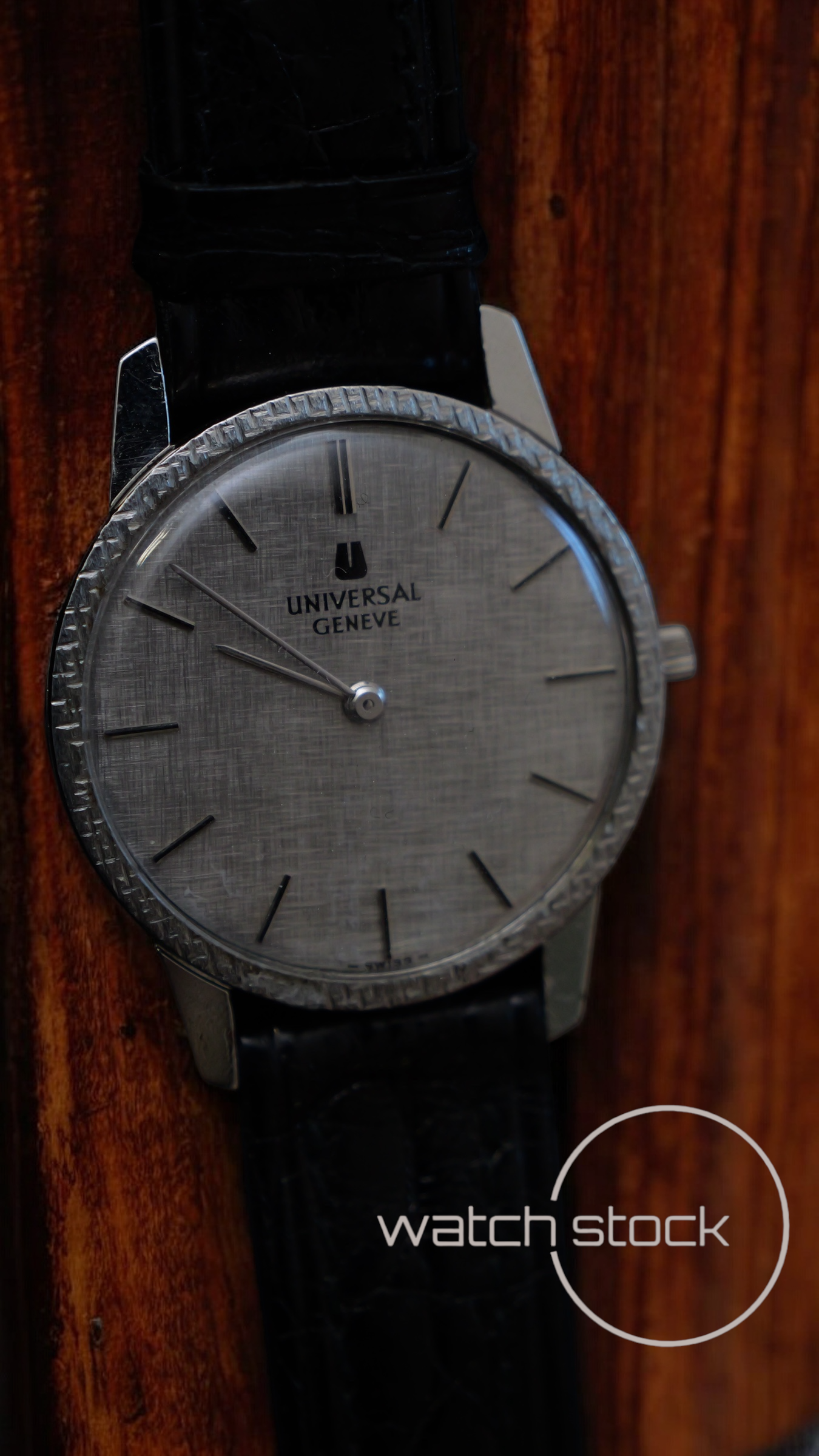 Universal geneve linen dial vintage Dress Watch unisex 31mm