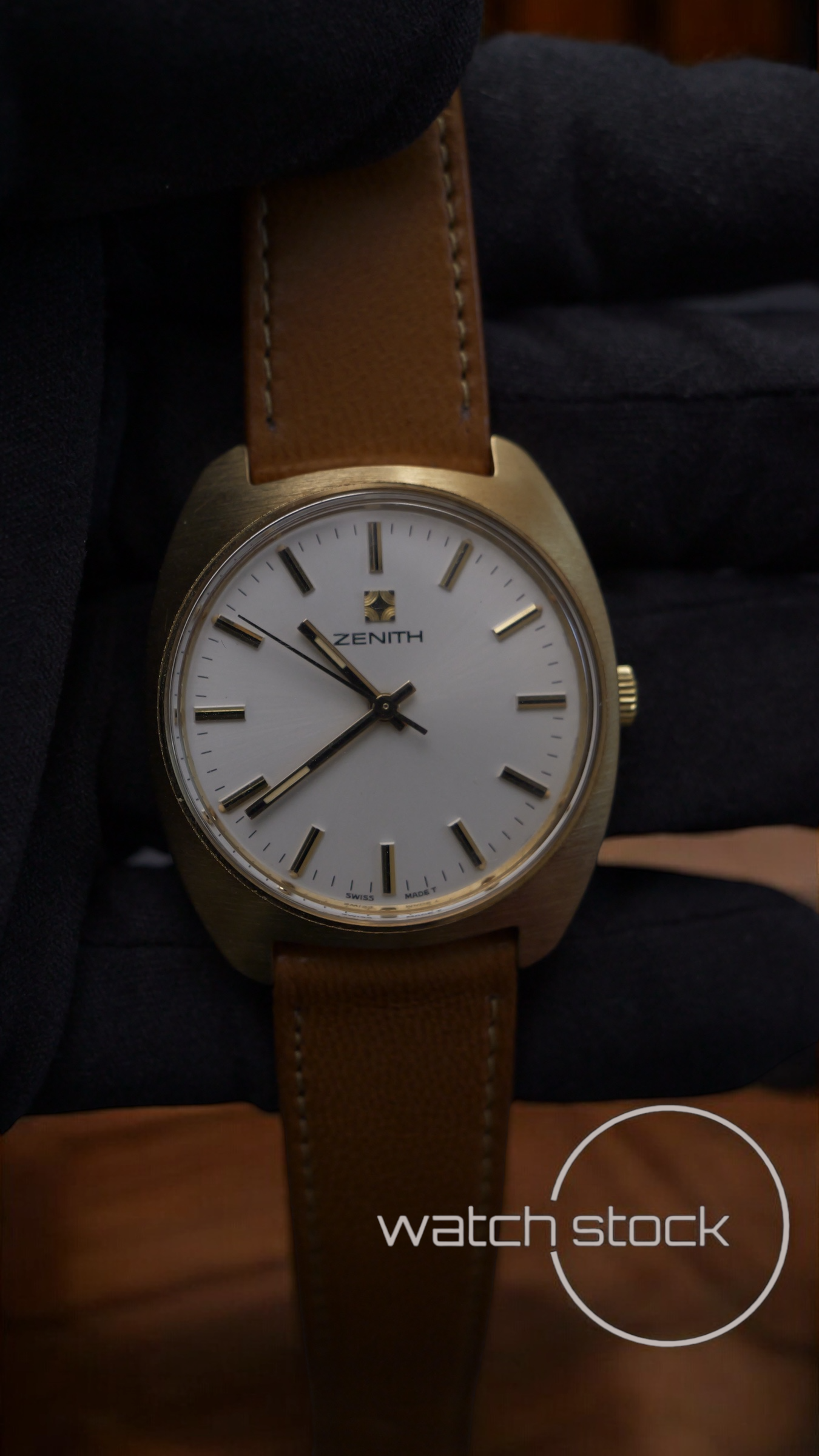 Zenith carica manuale vintage Dress Watch NOS 34mm