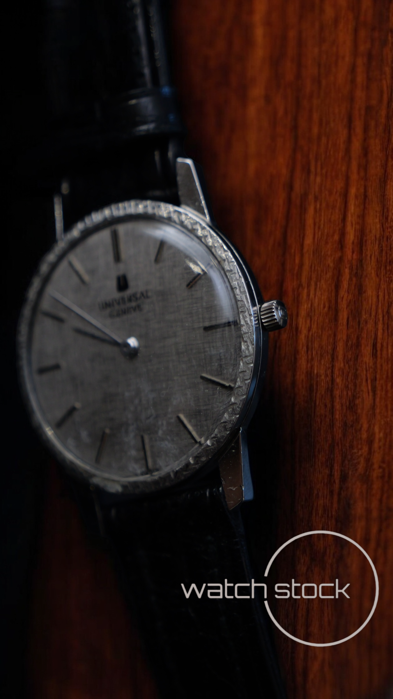 Universal geneve linen dial vintage Dress Watch unisex 31mm