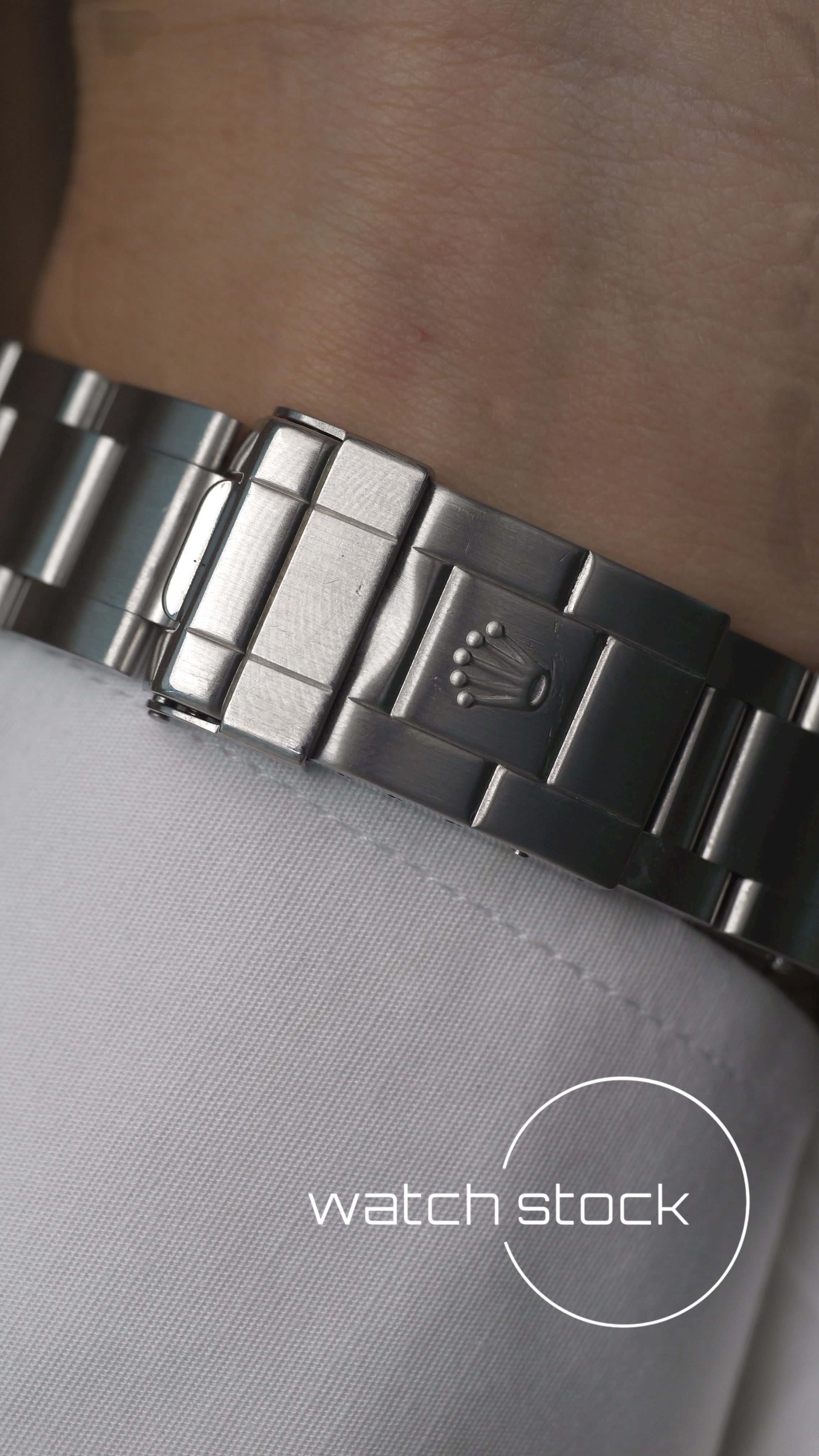 Rolex Explorer II 16570 white dial 39mm