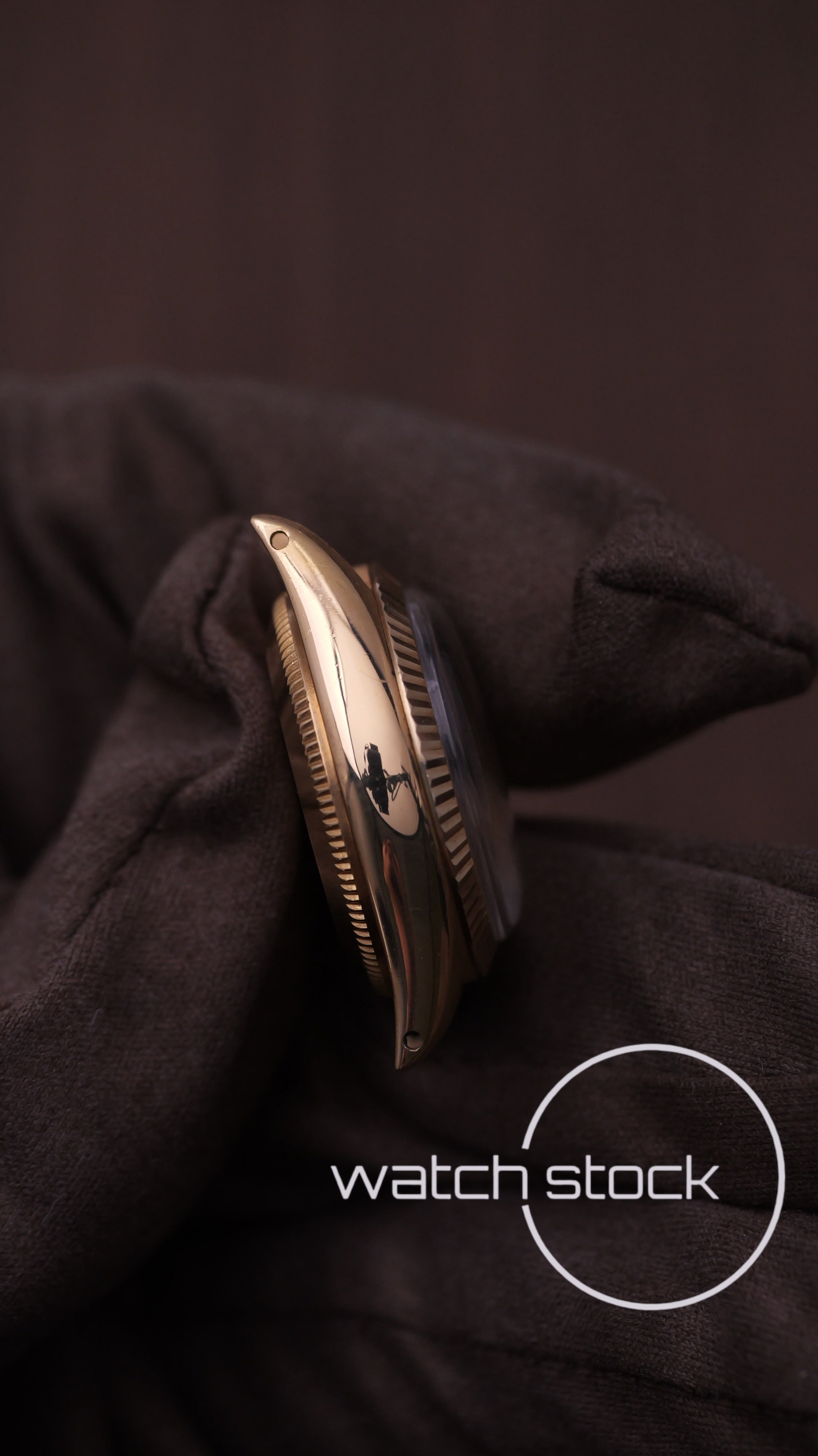 Rolex Oyster Perpetual  Lady 24mm 18k Gold